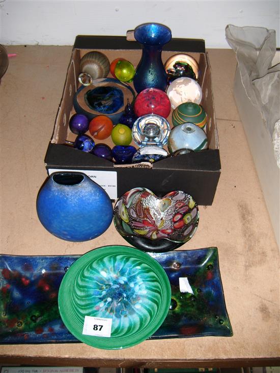 Qty paperweights & glass fruit